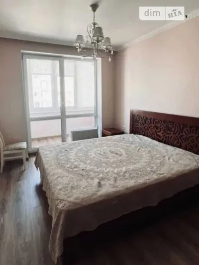 Квартира, Святошинська вулиця