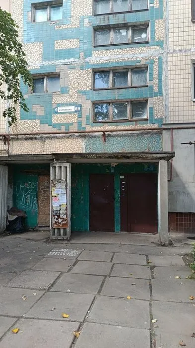 сдам квартиру под ремонт